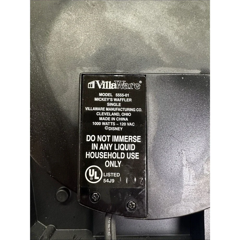 VillaWare Mickey's Single Waffler, Chrome Breakfast Waffle Maker Cosmetic Damage